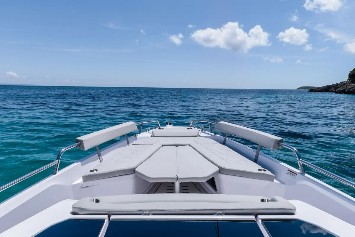 Axopar 28, esterno — Sardinia Lux Yachts, Sardegna. Axopar 28 — 30m