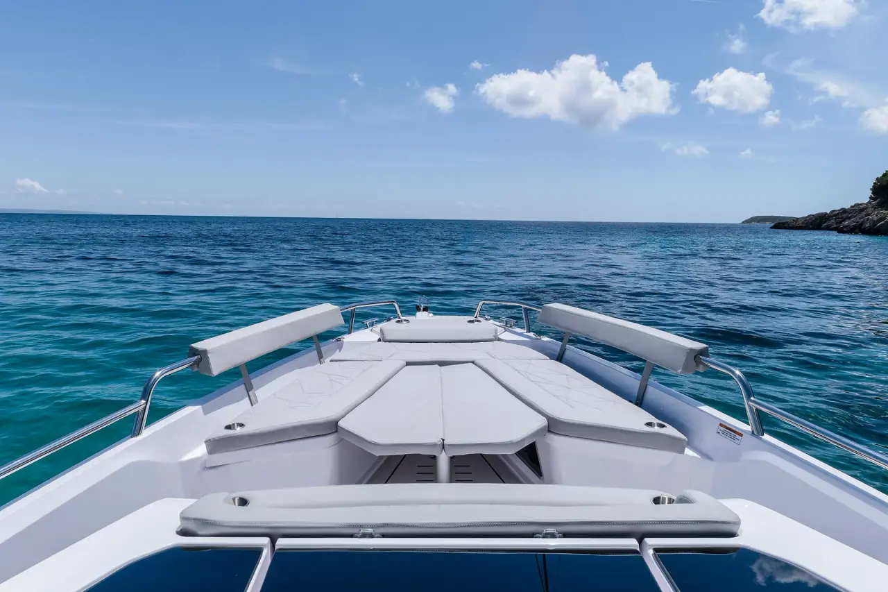 Axopar 28, esterno — Sardinia Lux Yachts, Sardegna. Axopar 28 — 30m