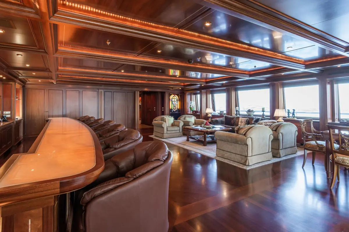 Apogee, camarote principal — Sardinia Lux Yachts, Cerdeña. Apogee — 62.5m