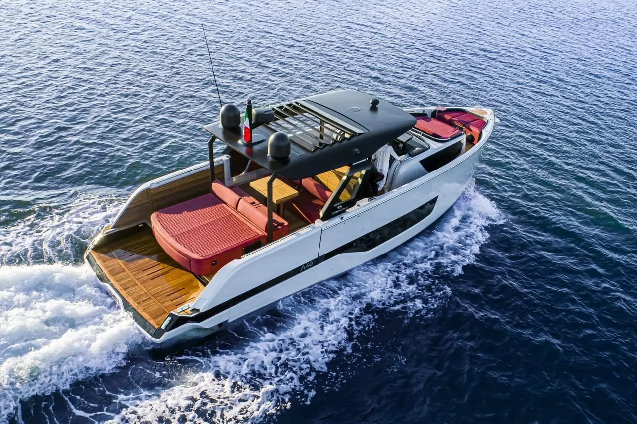 Cranchi A46 — Sardinia Lux Yachts, Sardegna. Cranchi A46 — 14m