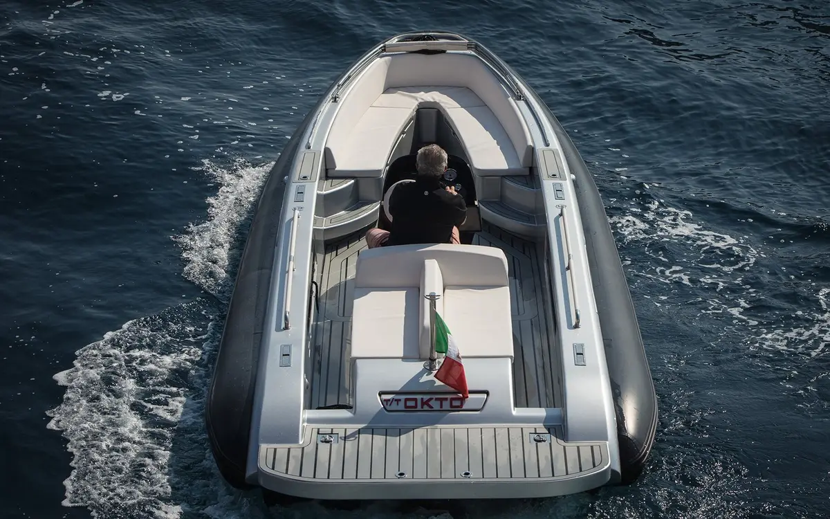 Dariel 7.5m, salon — Sardinia Lux Yachts, Sardegna. Dariel 7.5m — 7.5m