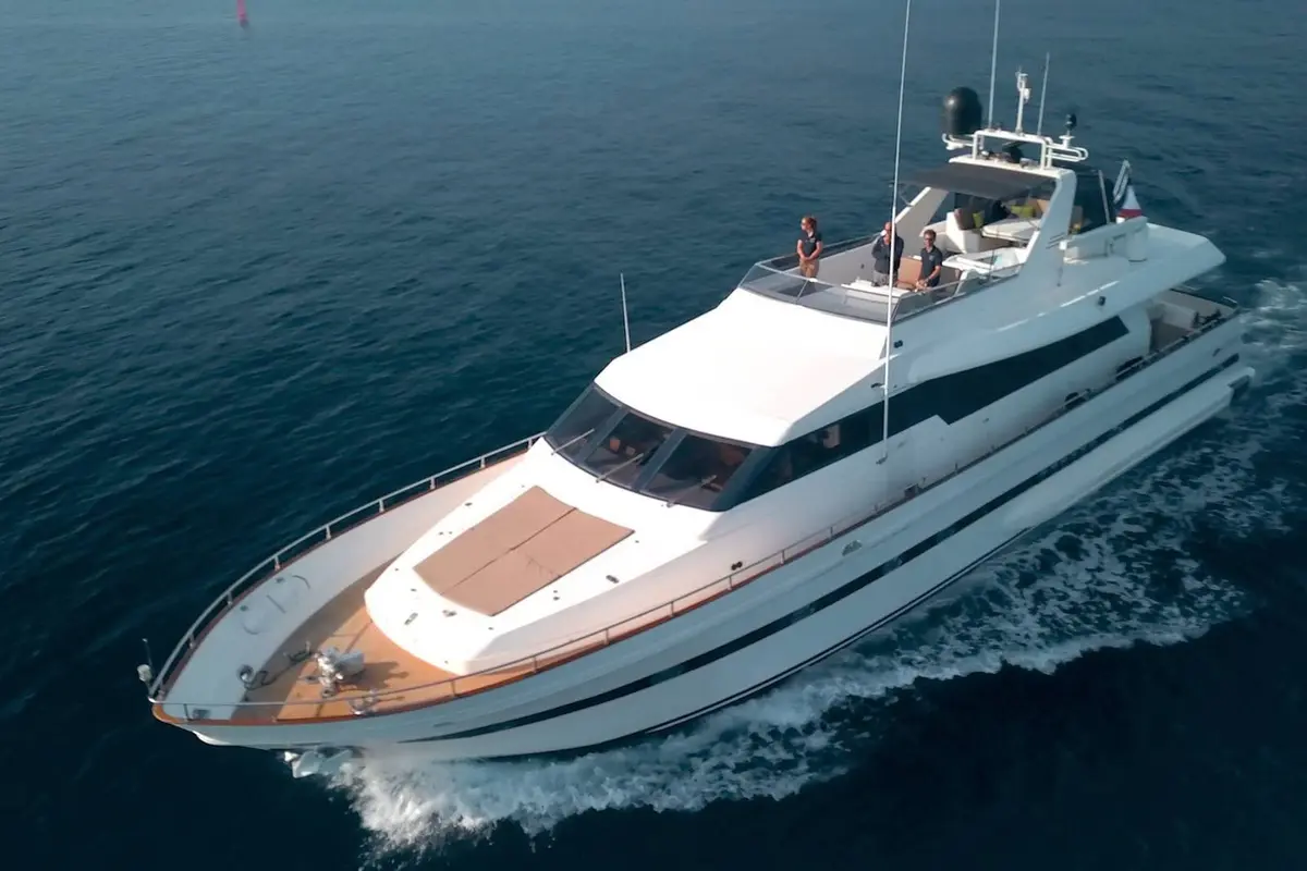 Falcon 80S, exterior — Sardinia Lux Yachts, Cerdeña. Falcon 80S — 24m