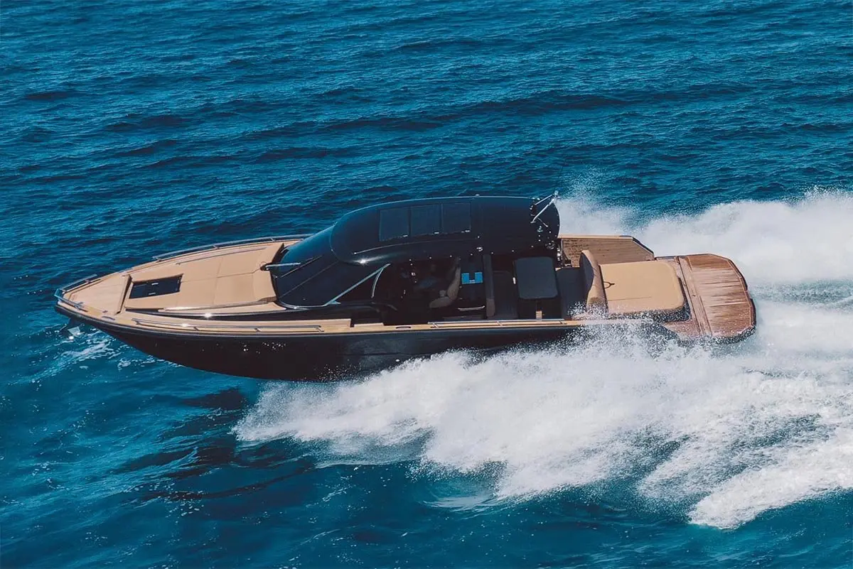 Forza 37, esterno — Sardinia Lux Yachts, Sardegna. Forza 37 — 20m