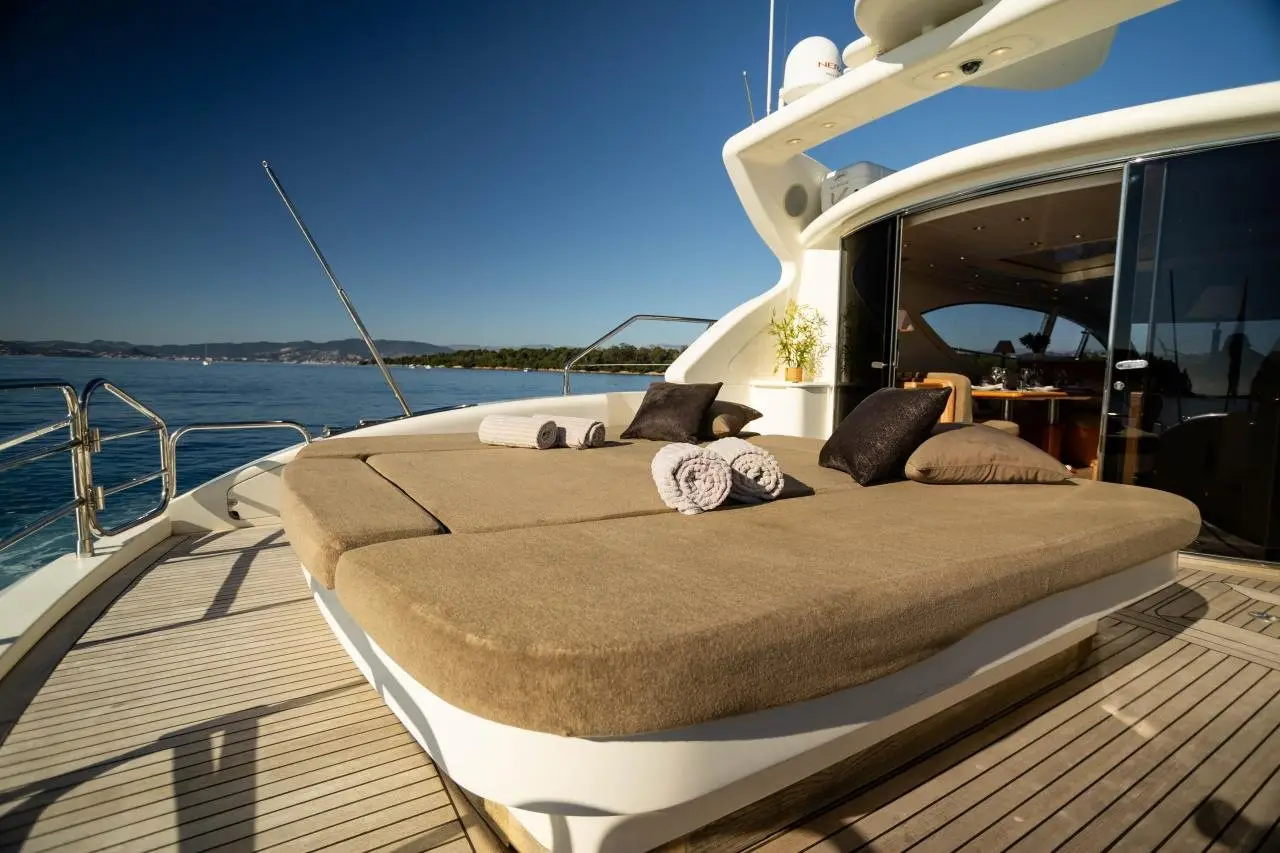 Leopard 24, flybridge — Sardinia Lux Yachts, Sardegna. Leopard 24 — 24m