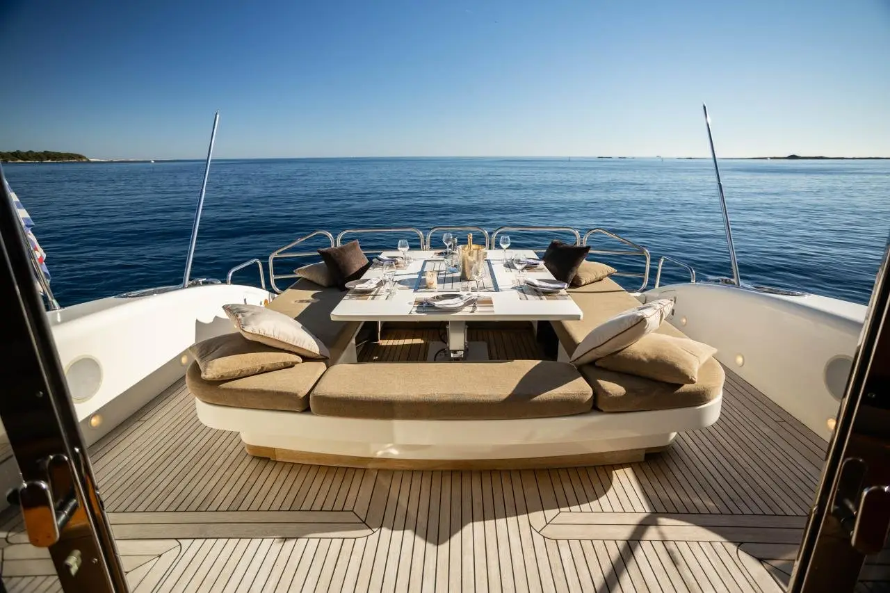 Leopard 24, esterno — Sardinia Lux Yachts, Sardegna. Leopard 24 — 24m