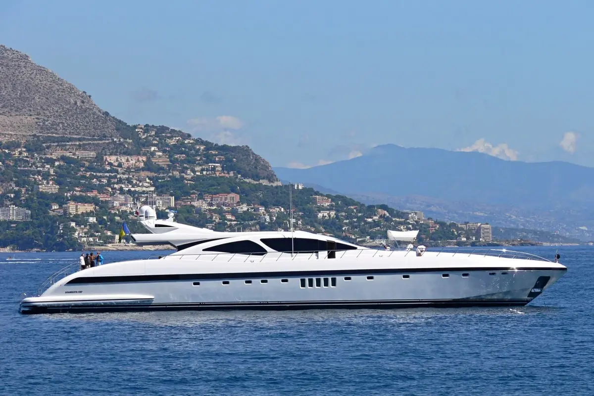 Mangusta 130, esterno — Sardinia Lux Yachts, Sardegna. Mangusta 130 — 40m