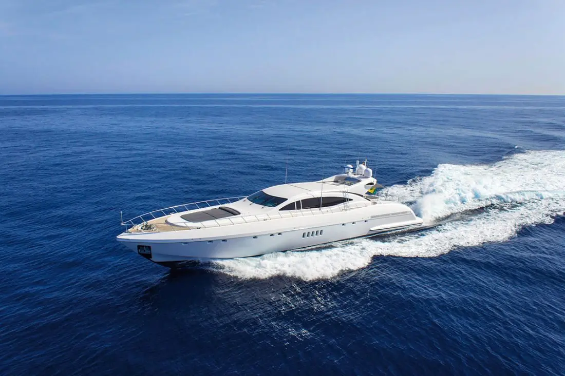 Mangusta 108 — Sardinia Lux Yachts, Sardegna. Mangusta 108 — 33m