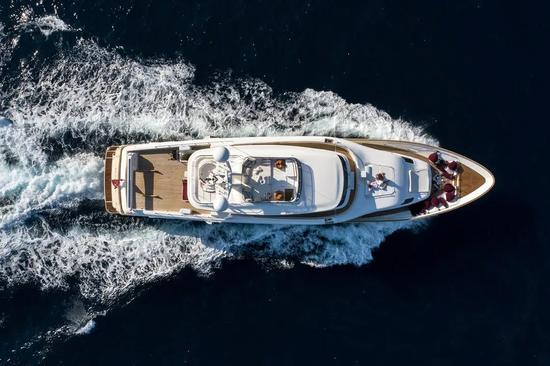 Navetta 33, ponte di poppa — Sardinia Lux Yachts, Sardegna. Navetta 33 — 33m