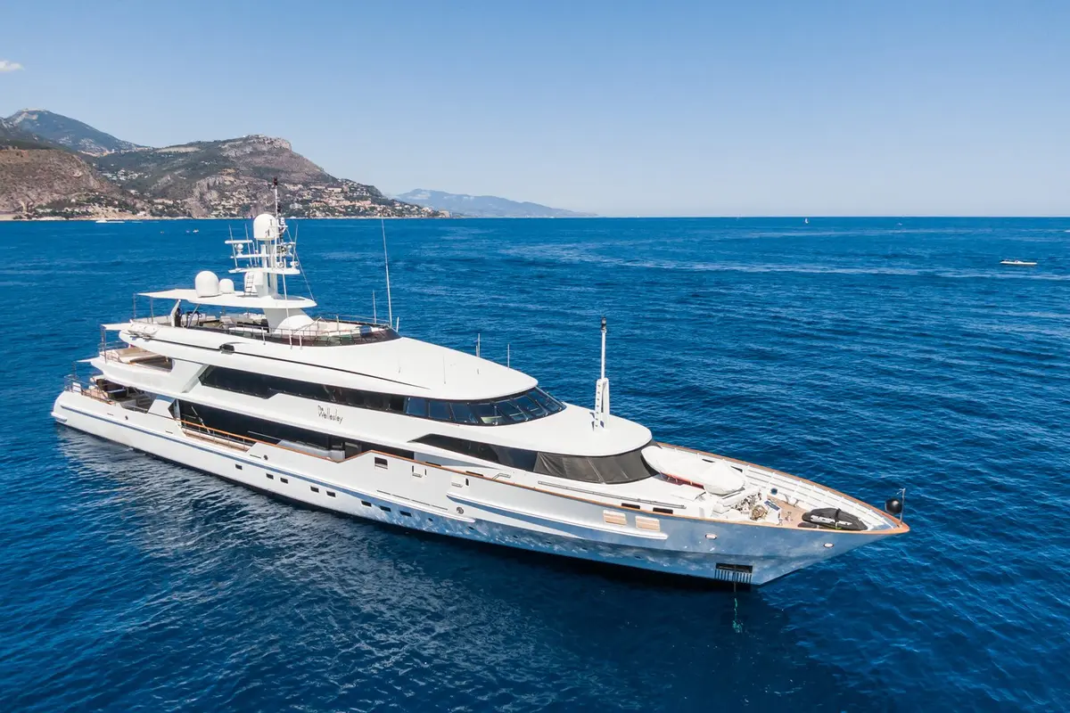 The Wellesley — Sardinia Lux Yachts, Sardegna. The Wellesley — 56m