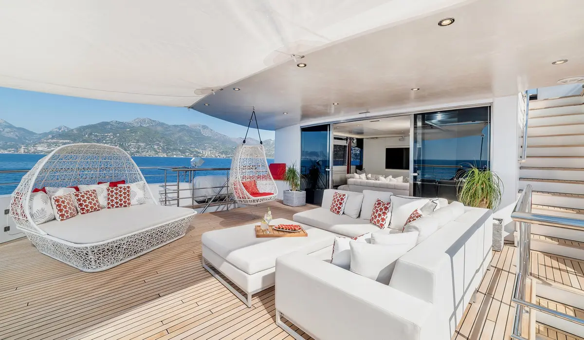 Philip Zepter 50m, cabina principale — Sardinia Lux Yachts, Sardegna. Philip Zepter 50m — 50m