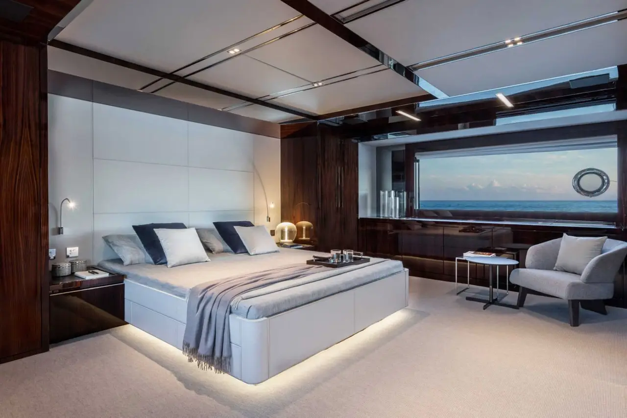 Riva 110, esterno — Sardinia Lux Yachts, Sardegna. Riva 110 — 33m