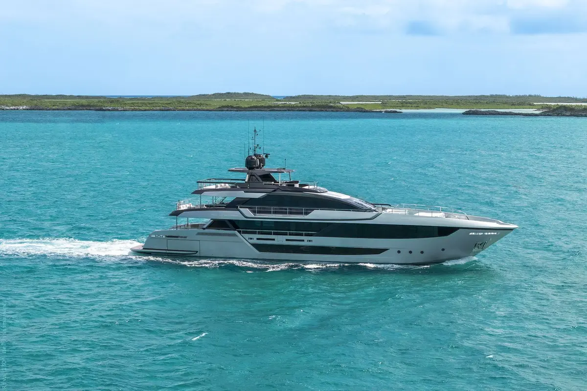 Riva 130, salon — Sardinia Lux Yachts, Sardegna. Riva 130 — 40m