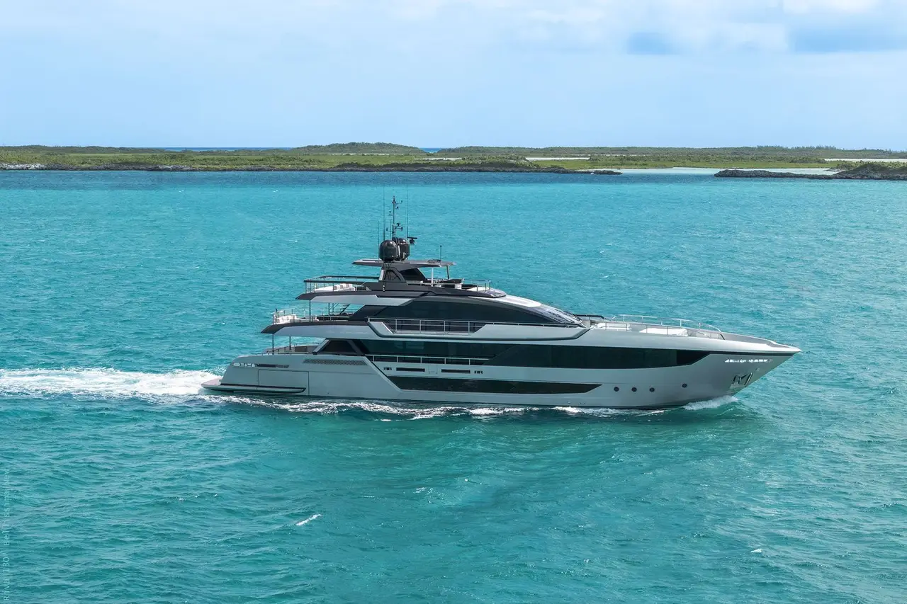 Riva 130, salon — Sardinia Lux Yachts, Sardegna. Riva 130 — 40m