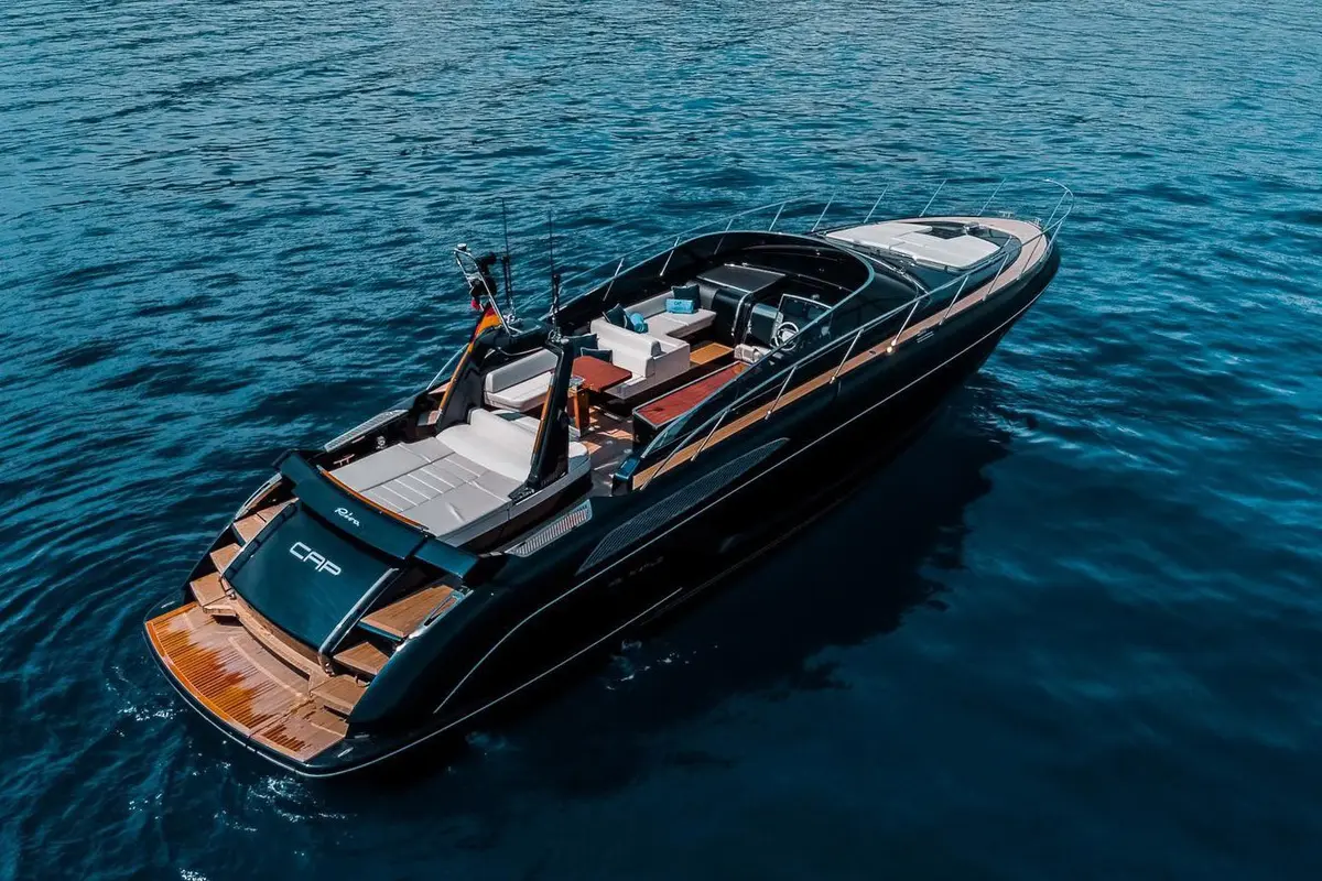 Riva 56 Rivale — Sardinia Lux Yachts, Sardegna. Riva 56 Rivale — 17m