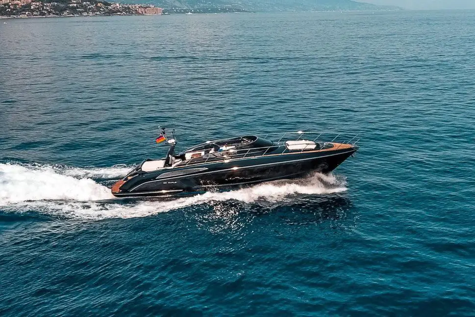 Riva 56 Rivale, esterno — Sardinia Lux Yachts, Sardegna. Riva 56 Rivale — 17m