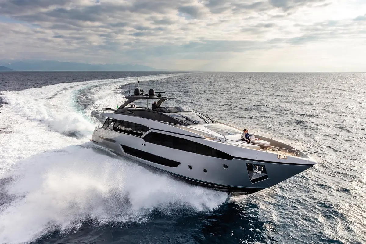 Riva 90 — Sardinia Lux Yachts, Sardegna. Riva 90 — 28.5m