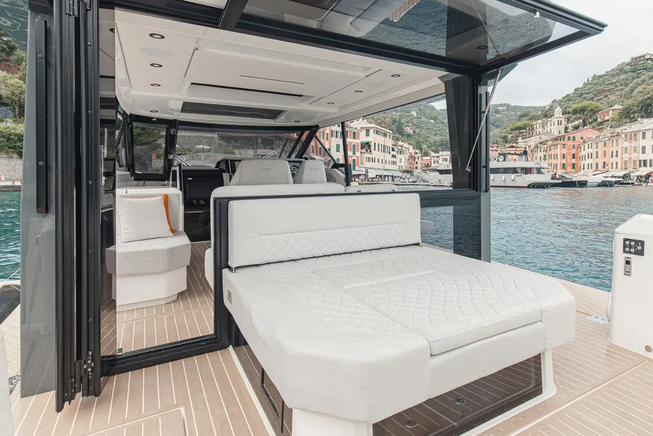 Saxdor 400 GTO, master cabin — Sardinia Lux Yachts, Sardinia. Saxdor 400 GTO — 12.4m