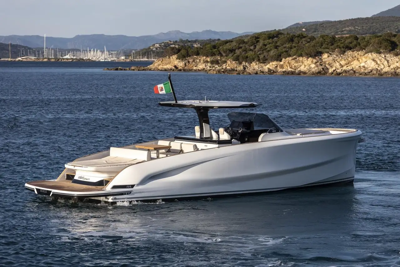 Solaris 44 — Sardinia Lux Yachts, Sardegna. Solaris 44 — 13m