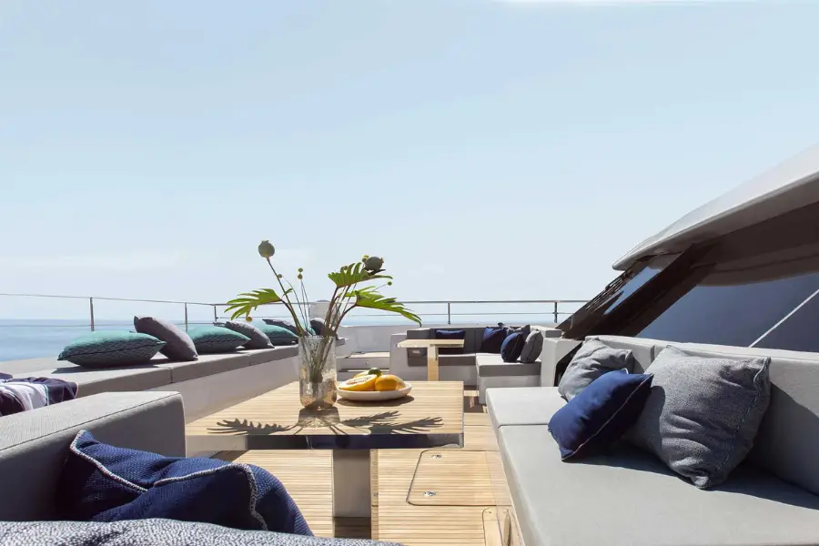 Sunreef 80, flybridge — Sardinia Lux Yachts, Sardegna. Sunreef 80 — 23.9m