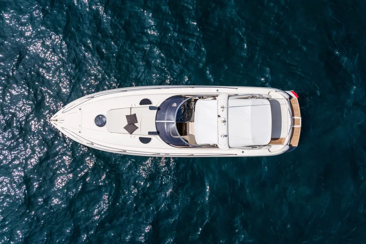Superhawk 34, exterior — Sardinia Lux Yachts, Cerdeña. Superhawk 34 — 11m