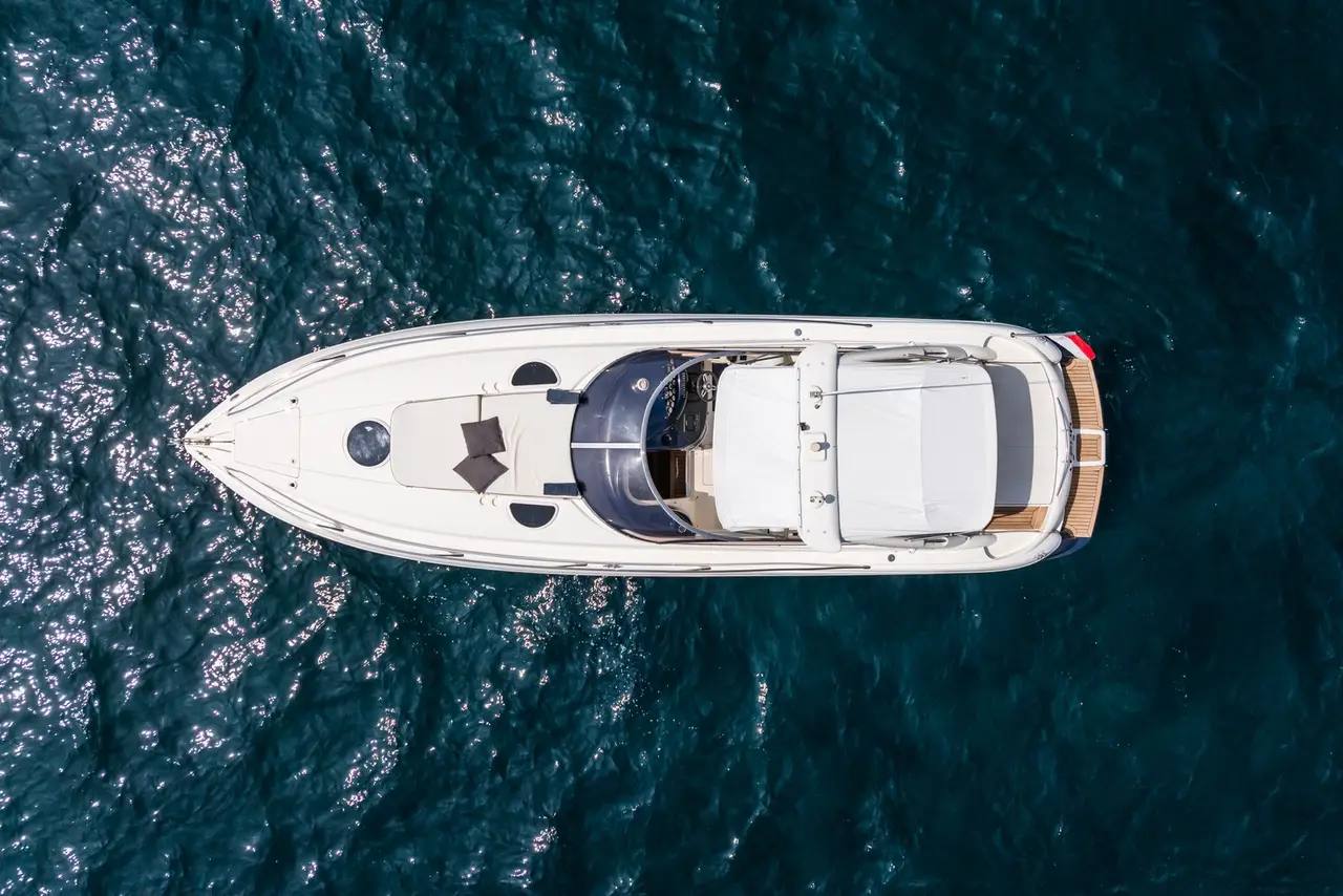 Superhawk 34, ponte principale — Sardinia Lux Yachts, Sardegna. Superhawk 34 — 11m