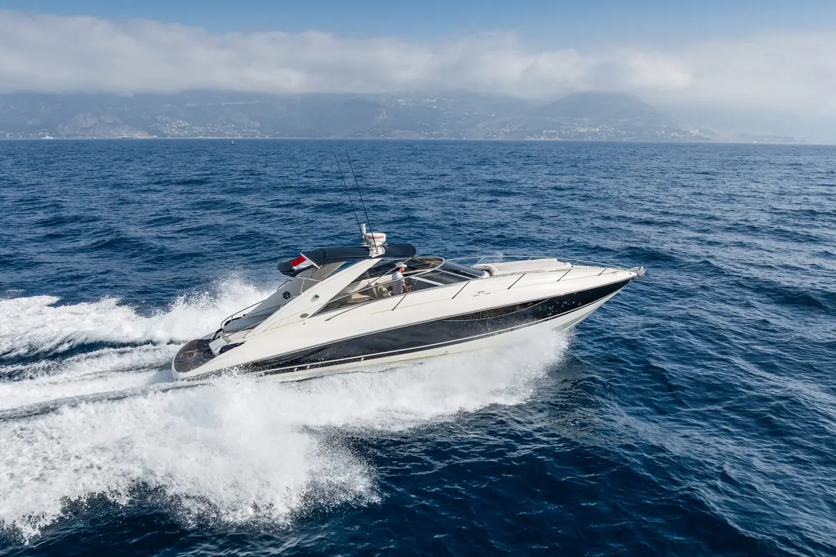 Superhawk 34, flybridge — Sardinia Lux Yachts, Cerdeña. Superhawk 34 — 11m