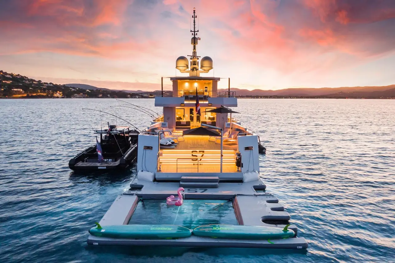 Tansu 40m, ponte principale — Sardinia Lux Yachts, Sardegna. Tansu 40m — 40m