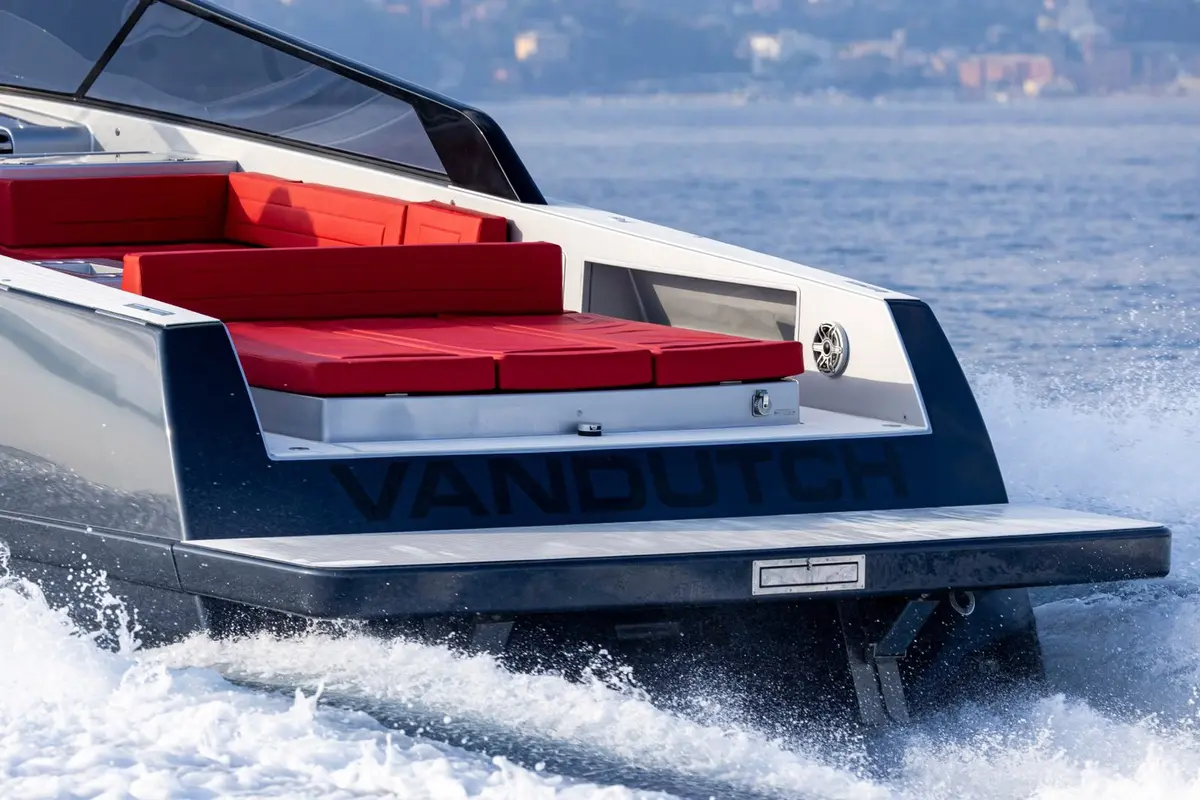 Vandutch 48, cabina principale — Sardinia Lux Yachts, Sardegna. Vandutch 48 — 15m