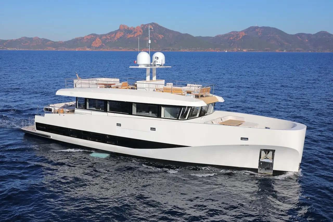 WallyAce 26, esterno — Sardinia Lux Yachts, Sardegna. WallyAce 26 — 26m